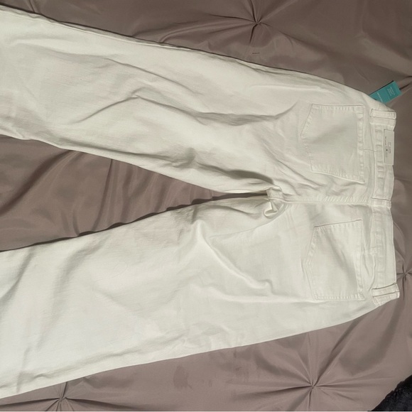 Maurices Women's Off-White Cropped Jean capris mid rise 12 nwt - Picture 5 of 6